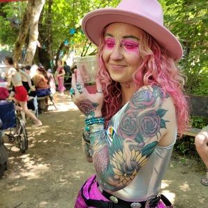 Meet your Posher, Kaytlin